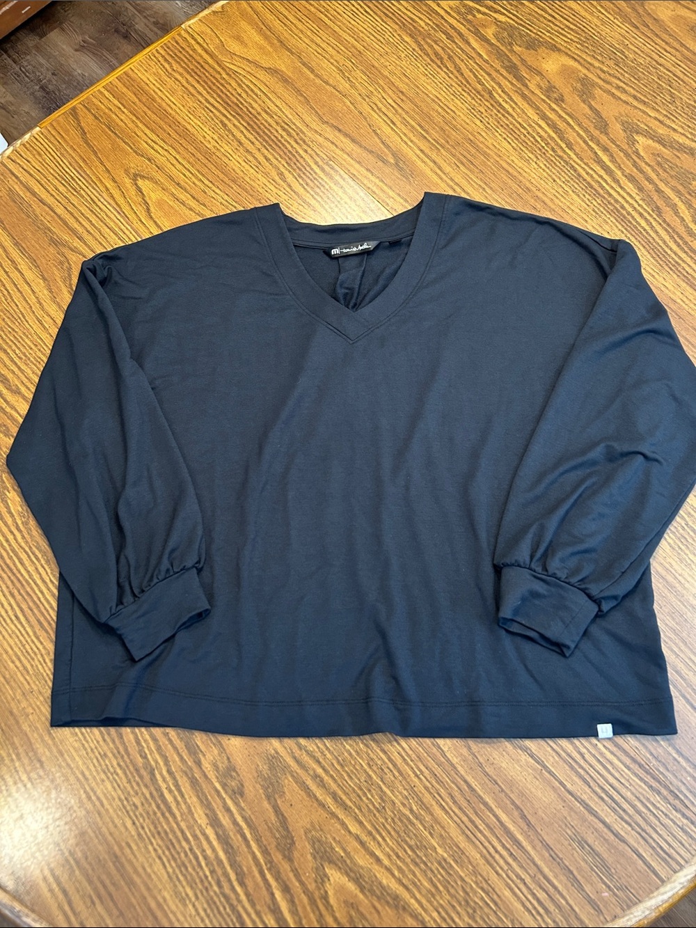 Travis Mathew Long Weekend V-Neck Top - Picture 3 of 8
